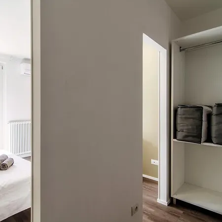 דירה Diaz 67 Life's Loft - The House Of Travelers קומו