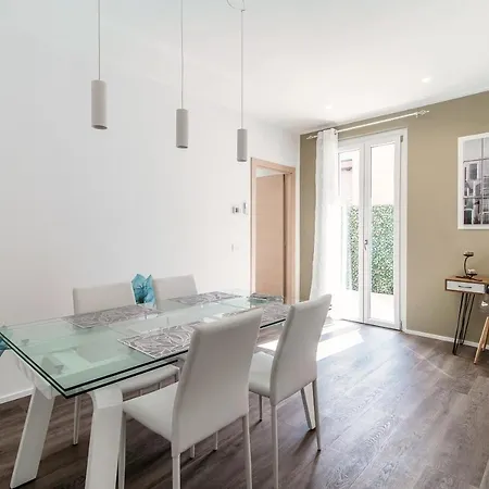 דירה Diaz 67 Life's Loft - The House Of Travelers